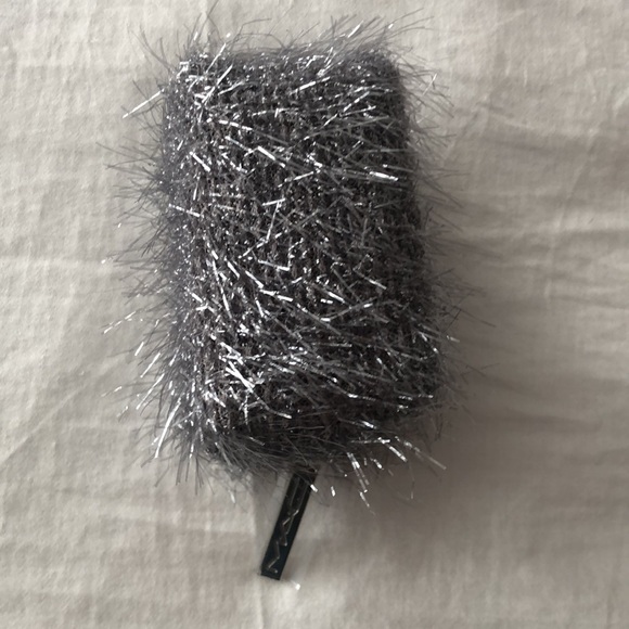 MAC Mini Pouch - Picture 3 of 5